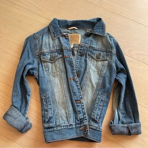 free shipping! NWOT Hollister jean/denim jacket